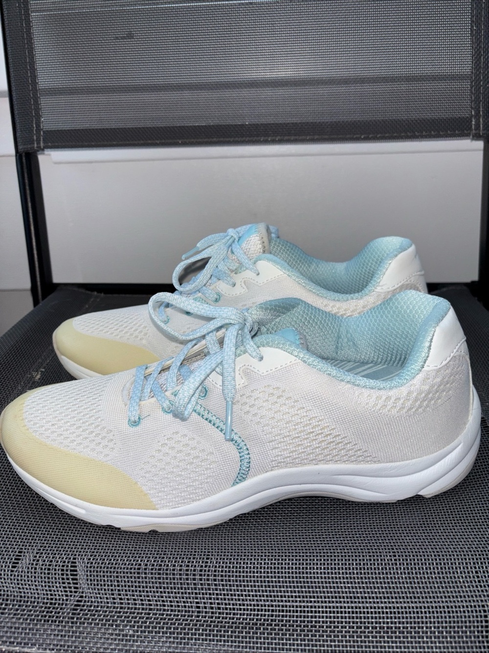 Vionic 335 Emerald 9030 White Blue Lace Up Knit Sneaker Shoes Women Size 9
